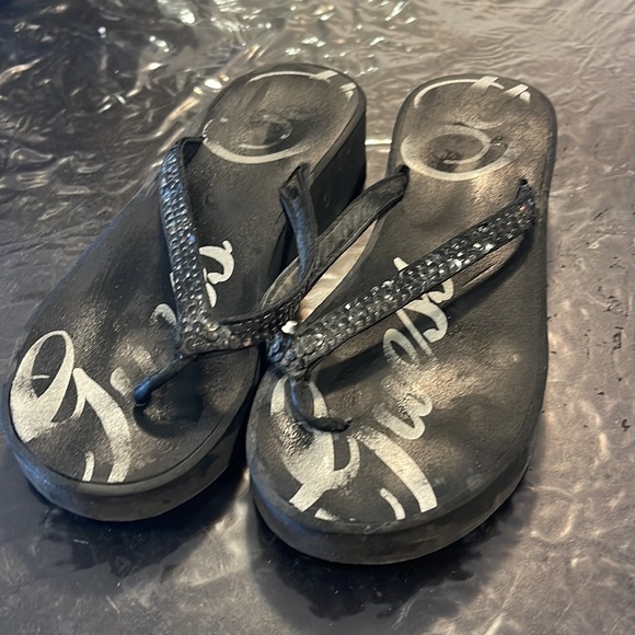 Guess slippers - Picture 2 of 2